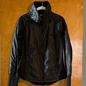 Women’s North Face Flight style Jacket (M)